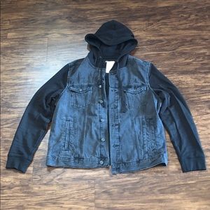 NWT Men’s Jean Vest Hoodie Size XL